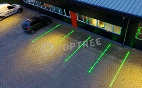 Sistema di marcatura del pavimento delle linee di parcheggio laser